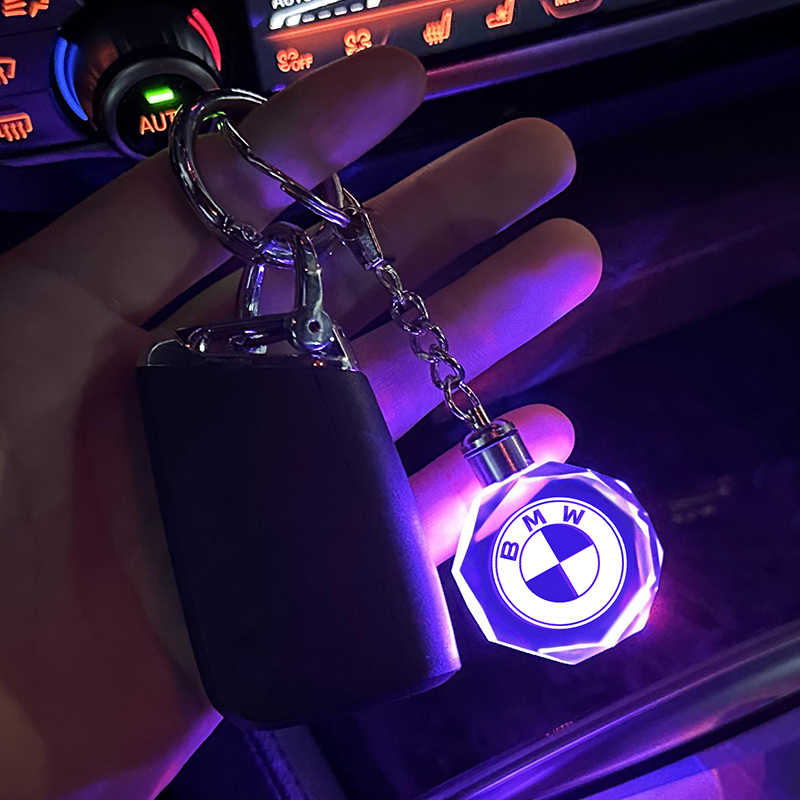 Sleutelhanger met 3D-autologo in kristal